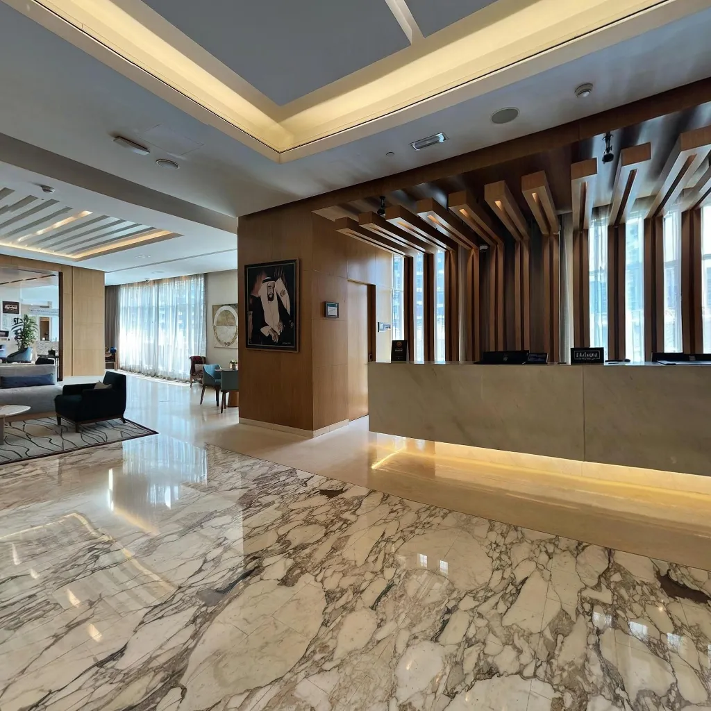 Immersive virtual tours of popular locations