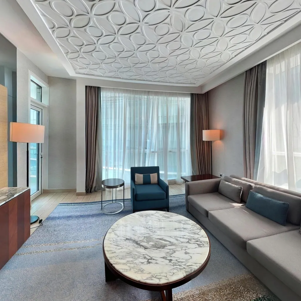 Immersive virtual tours of popular locations