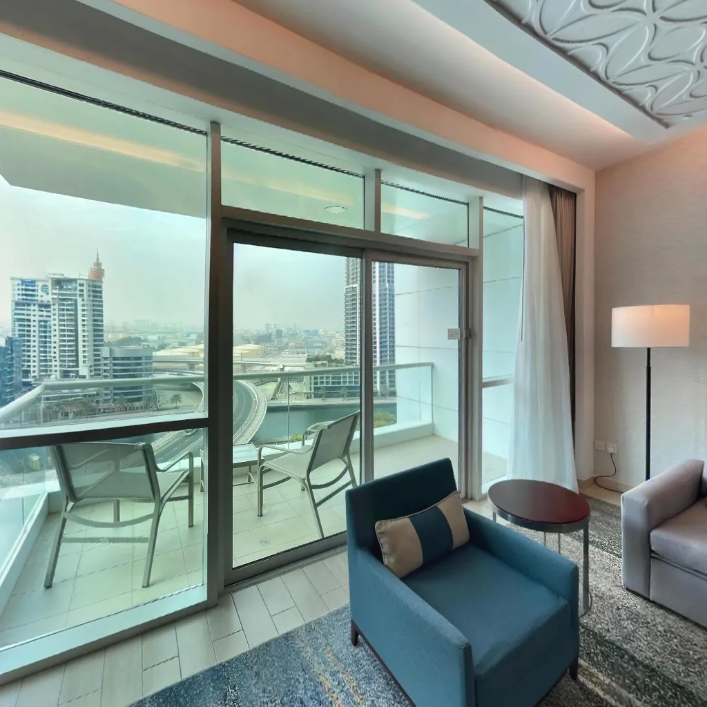 Immersive virtual tours of popular locations