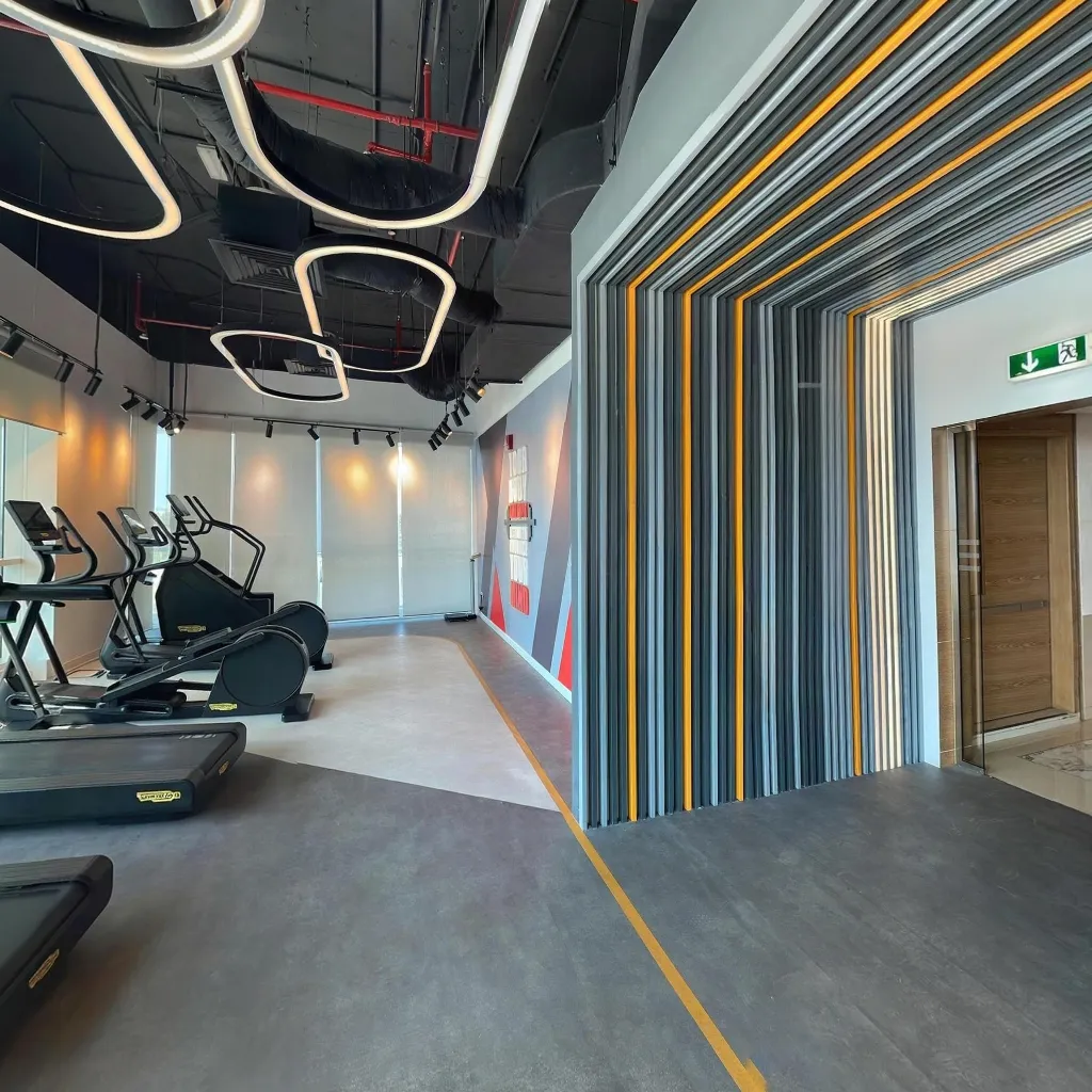 Immersive virtual tours of popular locations