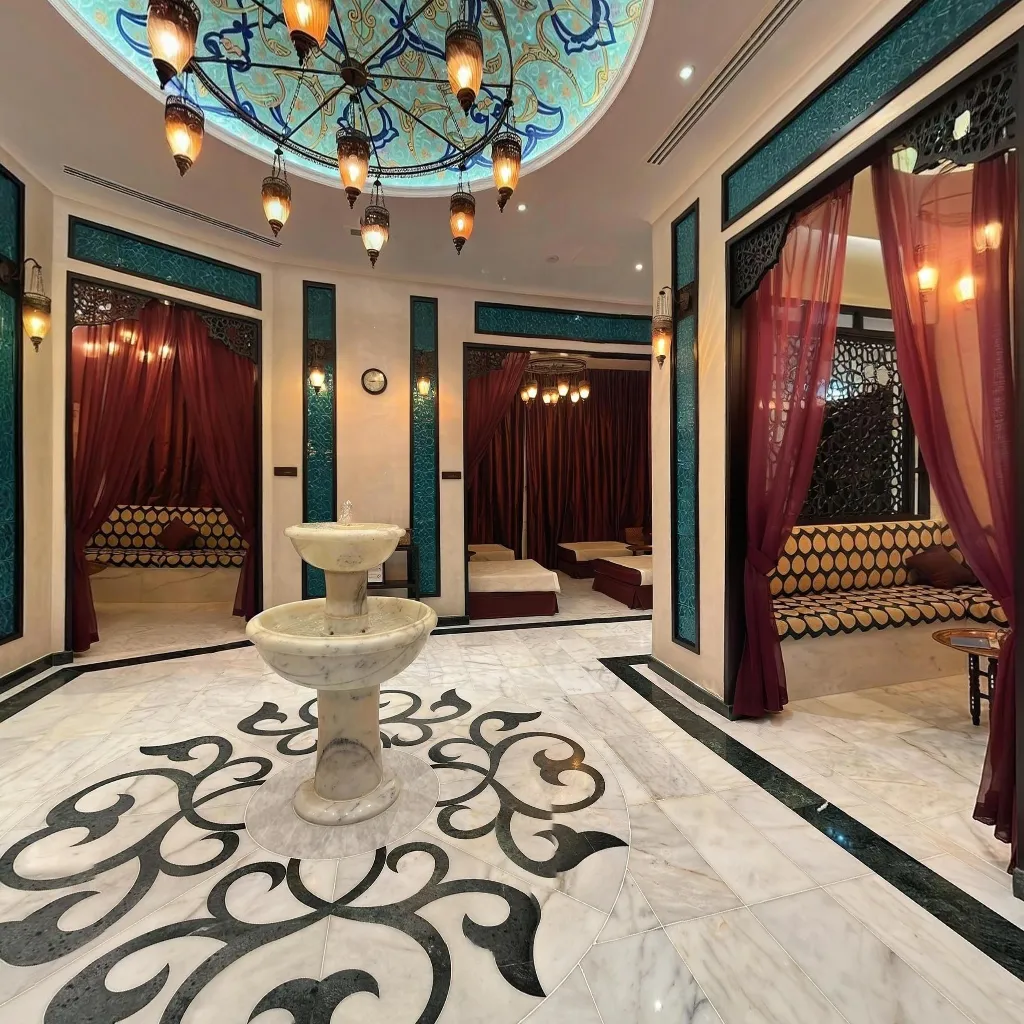 Immersive virtual tours of popular locations
