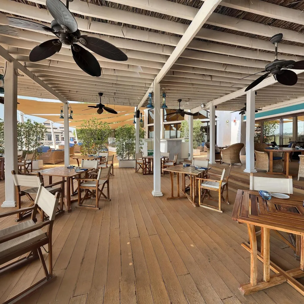 Immersive virtual tours of popular locations