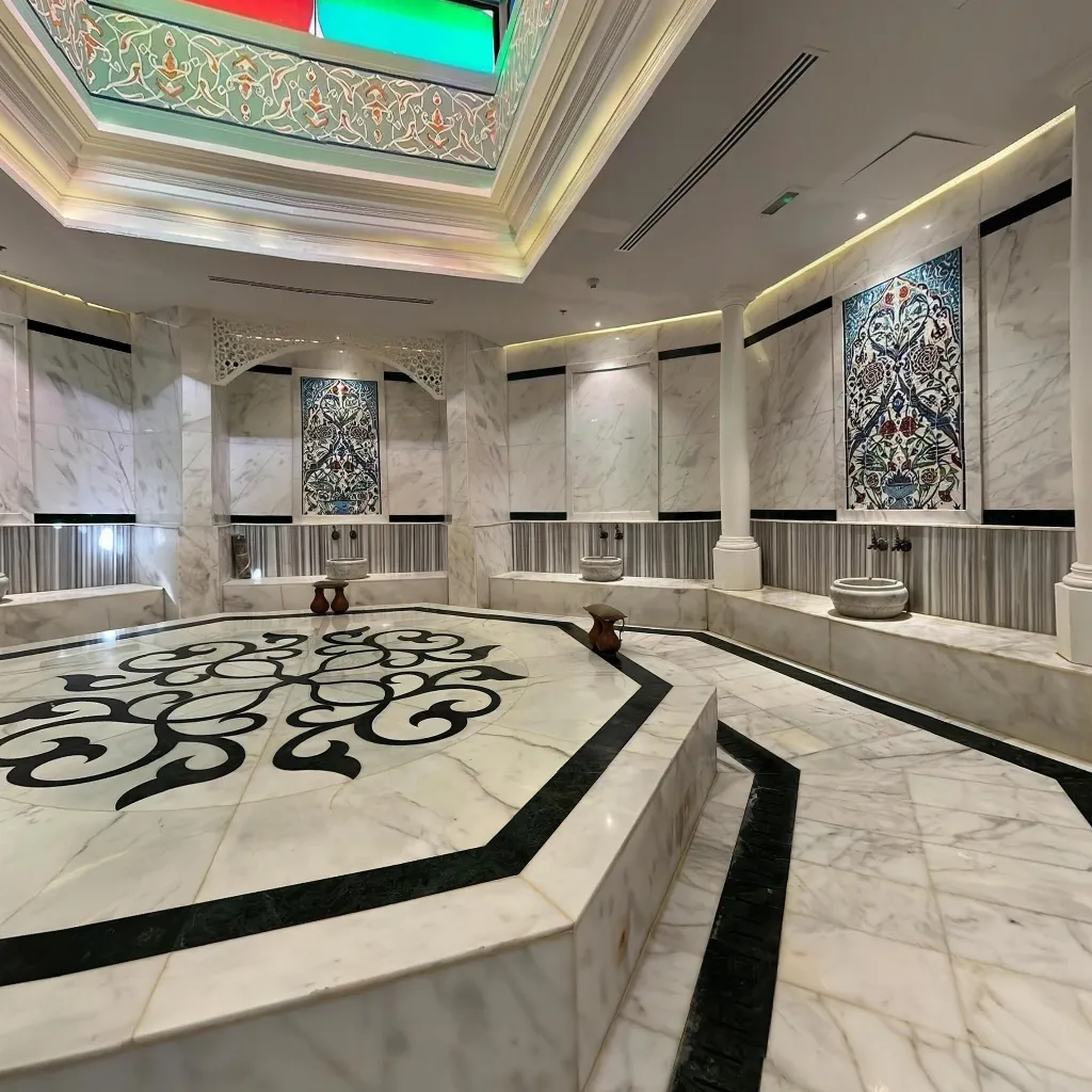Immersive virtual tours of popular locations