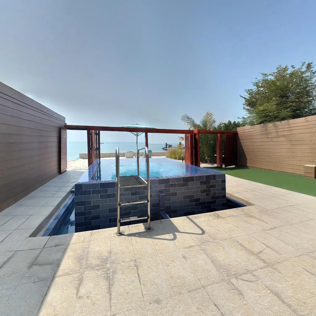 Immersive virtual tours of popular locations