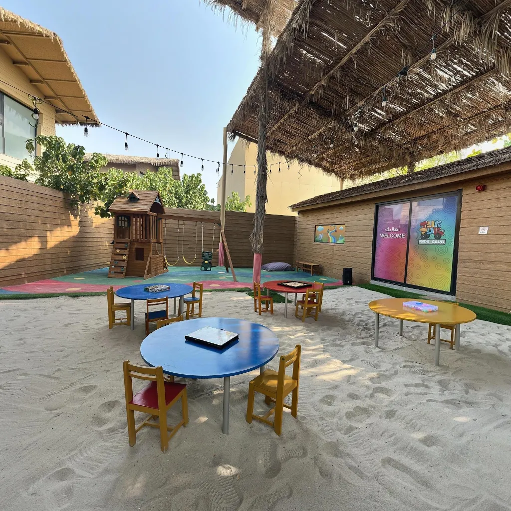 Immersive virtual tours of popular locations